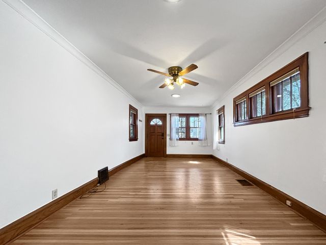 879 19th Avenue SE, Minneapolis, MN 55414