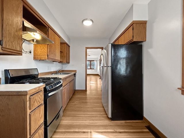 879 19th Avenue SE, Minneapolis, MN 55414