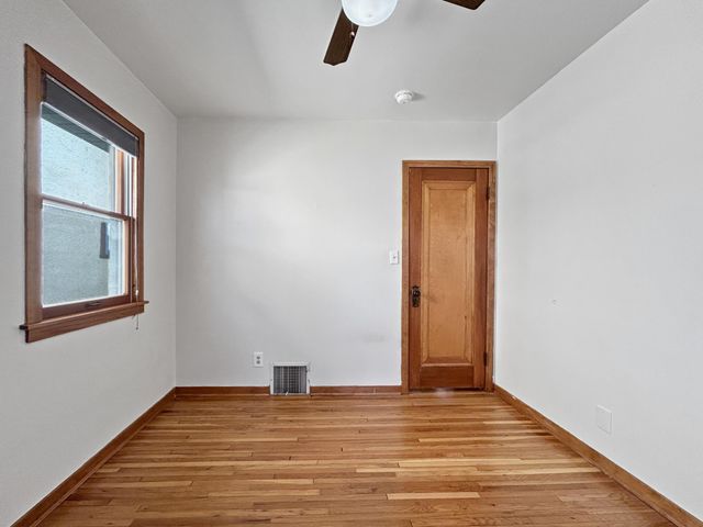 879 19th Avenue SE, Minneapolis, MN 55414