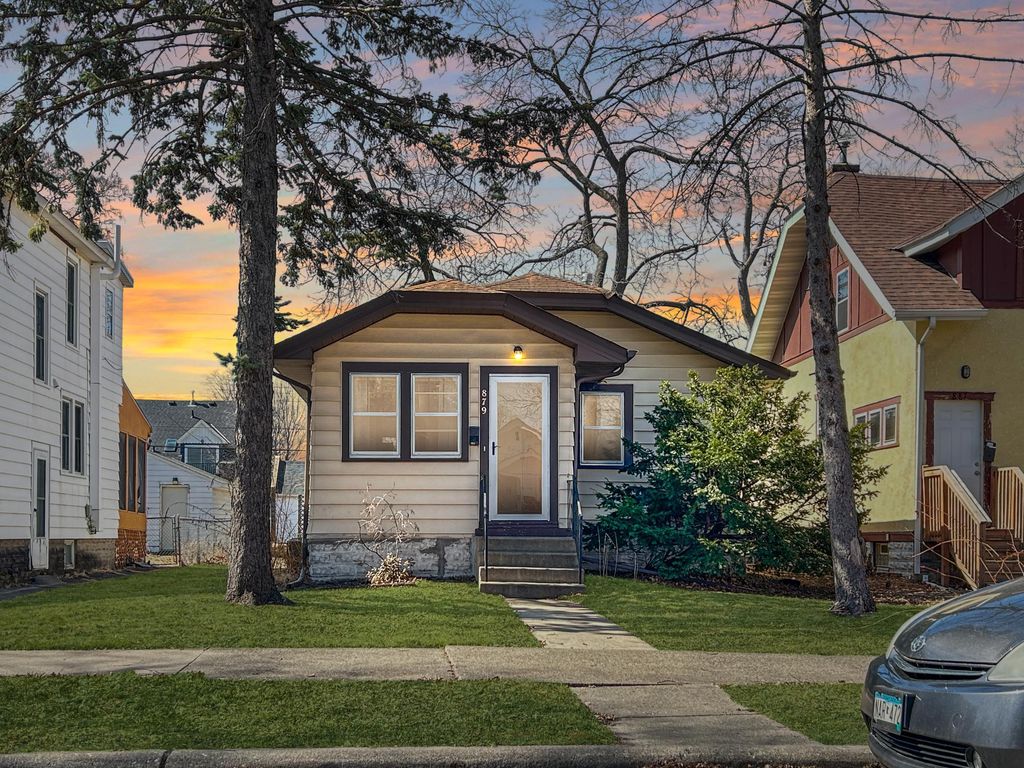 879 19th Avenue SE, Minneapolis, MN 55414