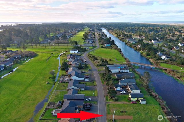 555 Canal Drive NE, Ocean Shores, WA 98569
