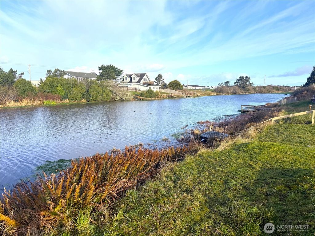 555 Canal Drive NE, Ocean Shores, WA 98569