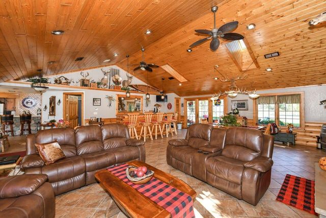 W179S8246 Pioneer DRIVE, Muskego, WI 53150