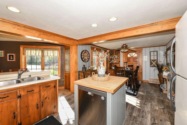 W179S8246 Pioneer DRIVE, Muskego, WI 53150