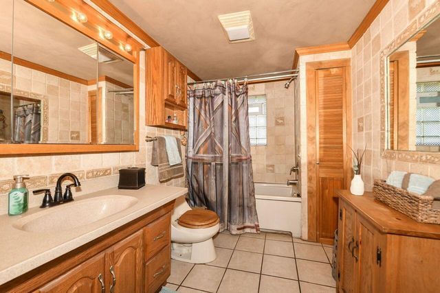 W179S8246 Pioneer DRIVE, Muskego, WI 53150