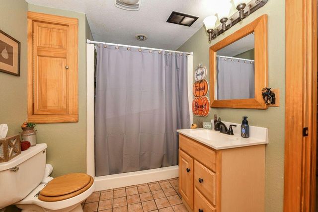 W179S8246 Pioneer DRIVE, Muskego, WI 53150