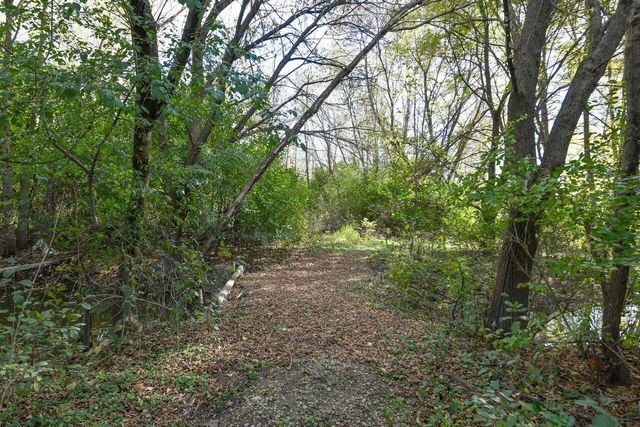 W179S8246 Pioneer DRIVE, Muskego, WI 53150