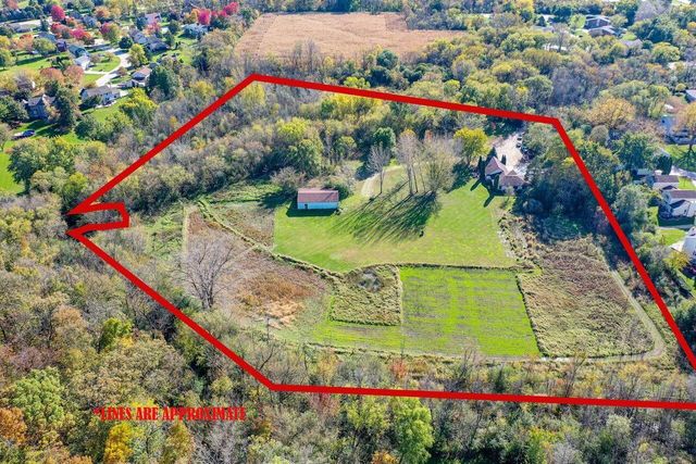 W179S8246 Pioneer DRIVE, Muskego, WI 53150