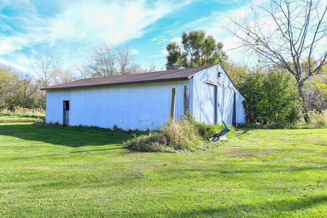 W179S8246 Pioneer DRIVE, Muskego, WI 53150