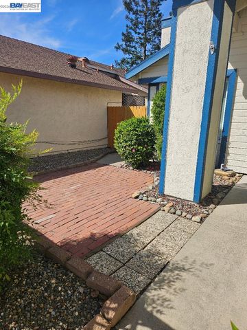 8504 Sunnybrae Dr, Sacramento, CA 95823