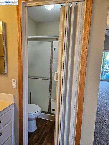 8504 Sunnybrae Dr, Sacramento, CA 95823