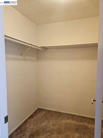 8504 Sunnybrae Dr, Sacramento, CA 95823