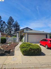 8504 Sunnybrae Dr, Sacramento, CA 95823