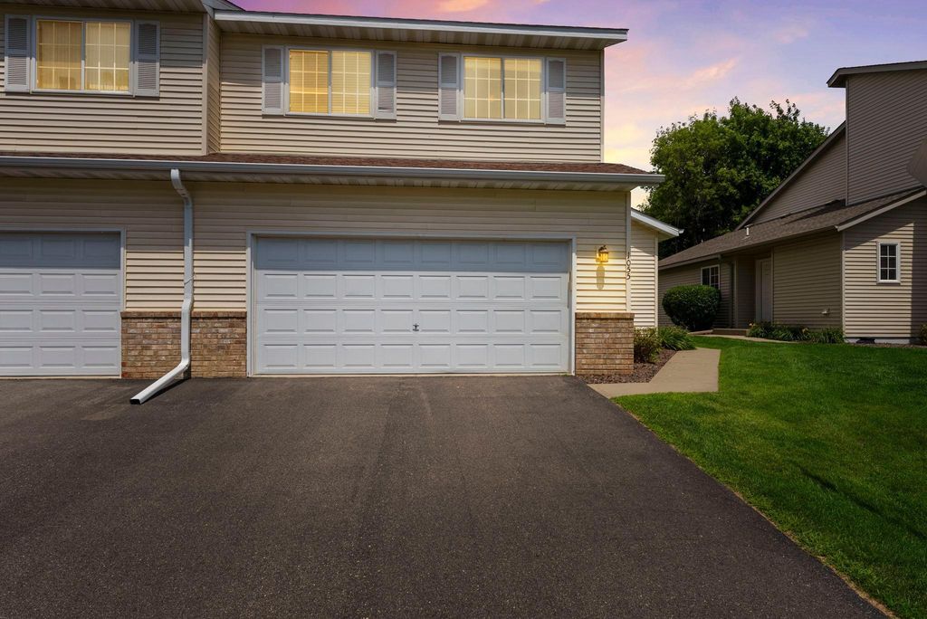 1055 Willow Trail, Farmington, MN 55024