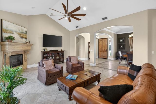 5830 Mariposa Ave, Citrus Heights, CA 95610