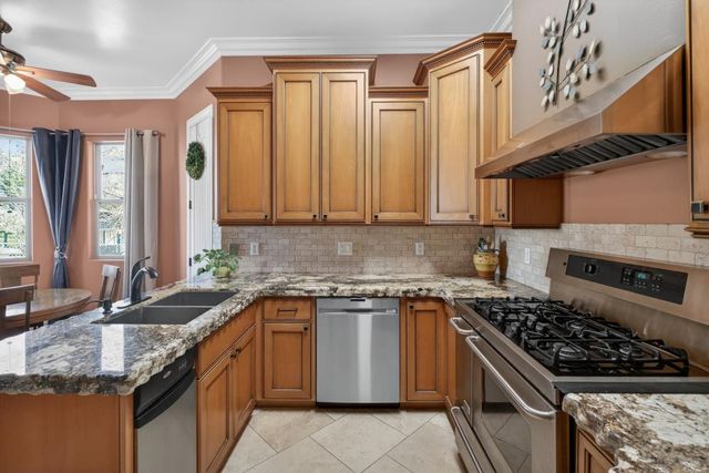 5830 Mariposa Ave, Citrus Heights, CA 95610