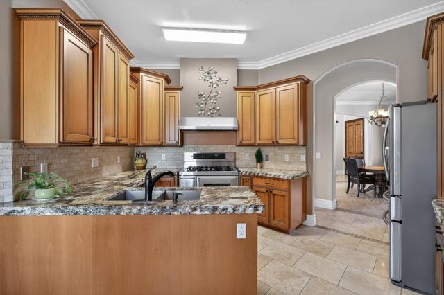 5830 Mariposa Ave, Citrus Heights, CA 95610