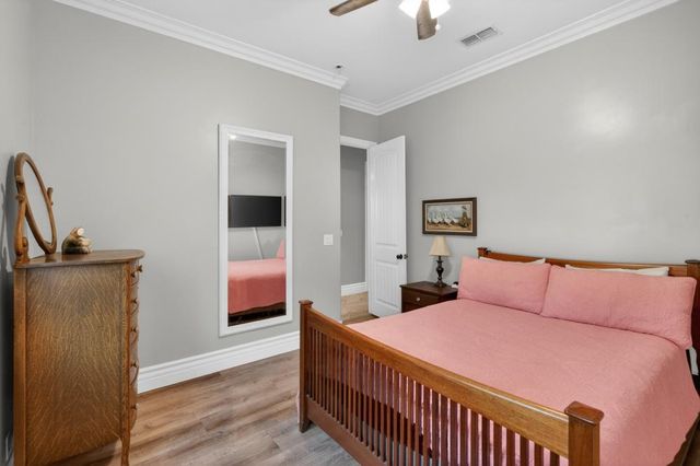 5830 Mariposa Ave, Citrus Heights, CA 95610