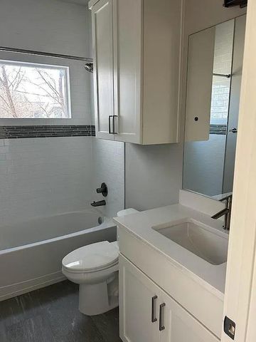 2209 Willow ST B, Austin, TX 78702