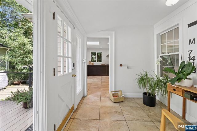 253 Clinton Avenue, Tenafly, NJ 07670