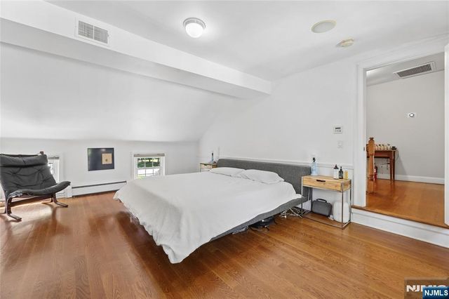 253 Clinton Avenue, Tenafly, NJ 07670