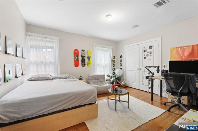 253 Clinton Avenue, Tenafly, NJ 07670