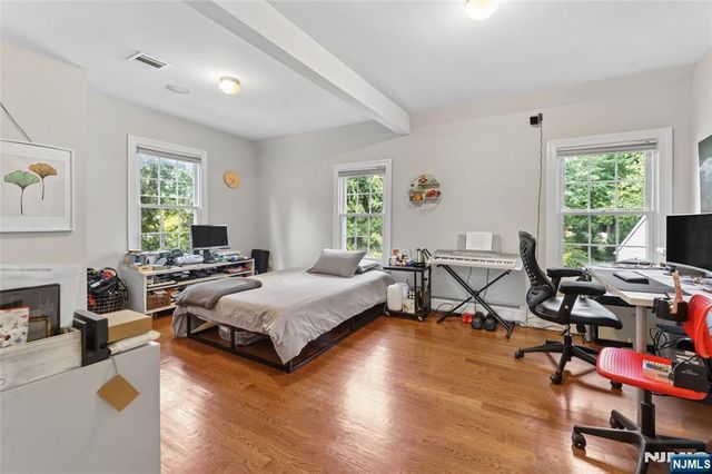 253 Clinton Avenue, Tenafly, NJ 07670