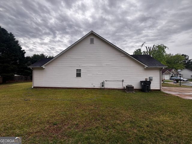 814 Bright Morning Way, Stockbridge, GA 30281