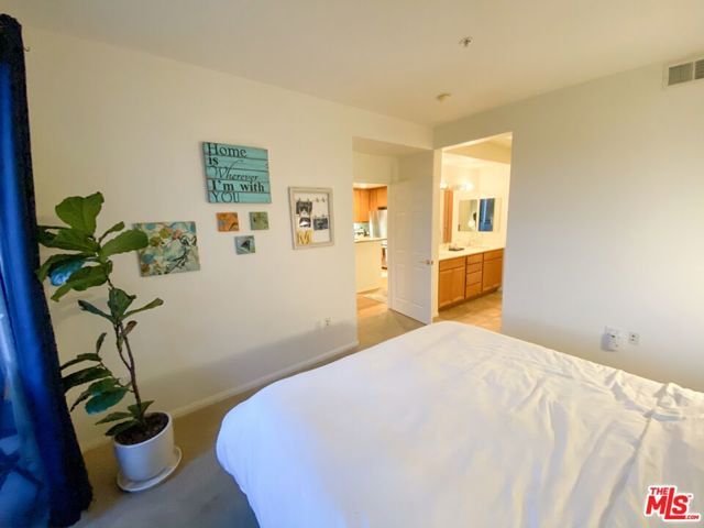 12963 Runway Road 314, Los Angeles, CA 90094