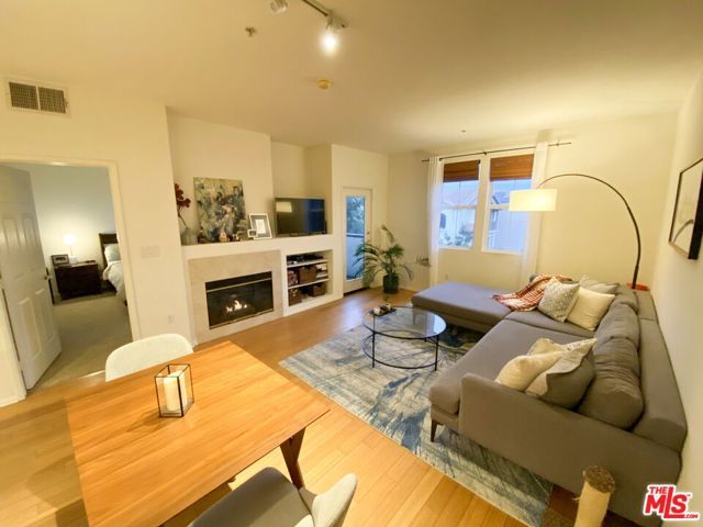 12963 Runway Road 314, Los Angeles, CA 90094