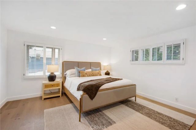305 Robinhood, Costa Mesa, CA 92627