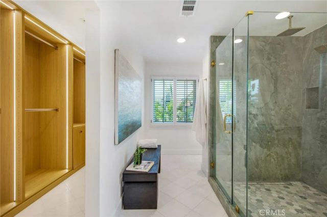 305 Robinhood, Costa Mesa, CA 92627