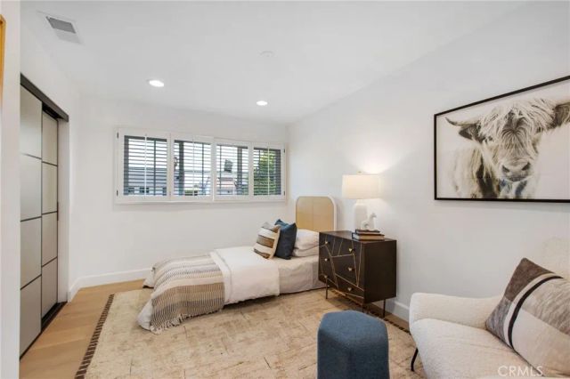 305 Robinhood, Costa Mesa, CA 92627