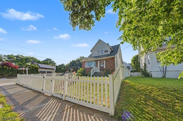 101 Chamberlain Ave, Paterson City, NJ 07502