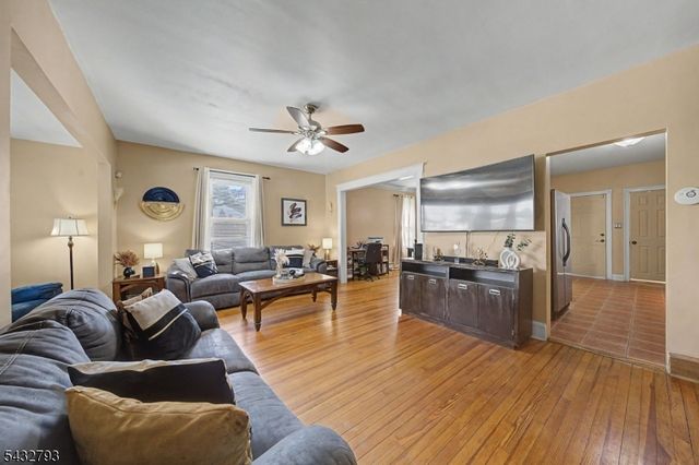 101 Chamberlain Ave, Paterson City, NJ 07502