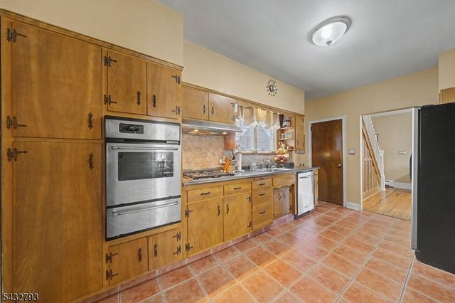 101 Chamberlain Ave, Paterson City, NJ 07502