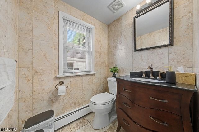 101 Chamberlain Ave, Paterson City, NJ 07502