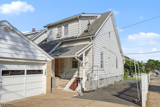 101 Chamberlain Ave, Paterson City, NJ 07502