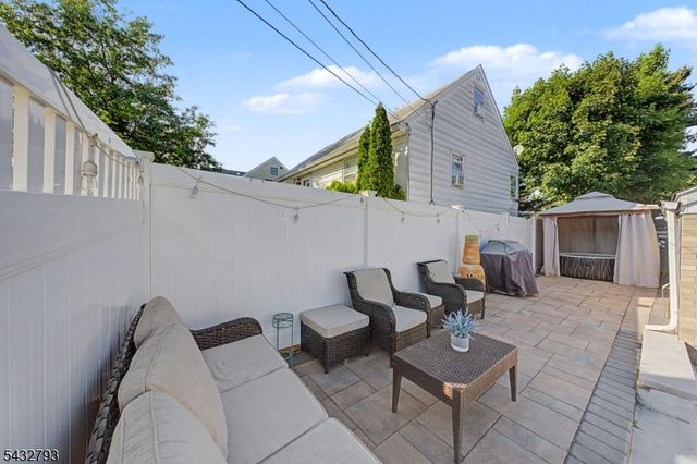 101 Chamberlain Ave, Paterson City, NJ 07502