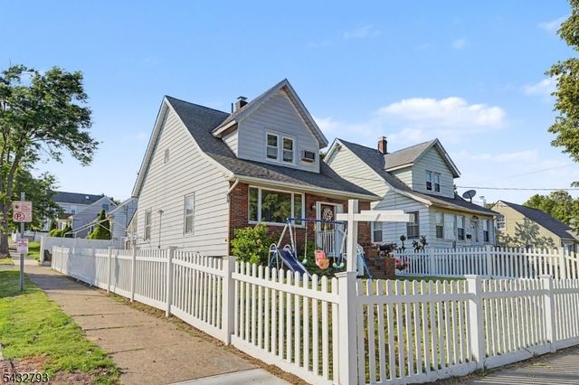 101 Chamberlain Ave, Paterson City, NJ 07502