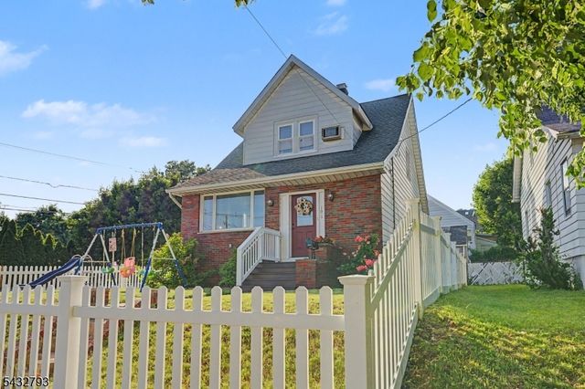 101 Chamberlain Ave, Paterson City, NJ 07502