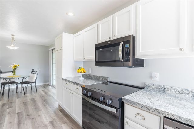 1255 106th Avenue, Plainwell, MI 49080