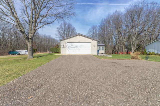 1255 106th Avenue, Plainwell, MI 49080