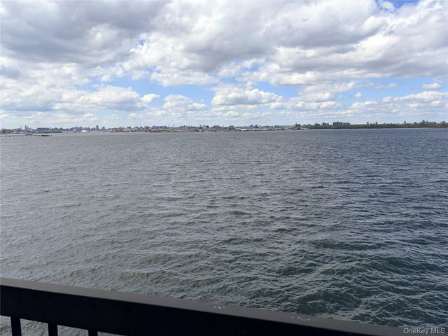 520 115th Street 520E, College Point, NY 11356