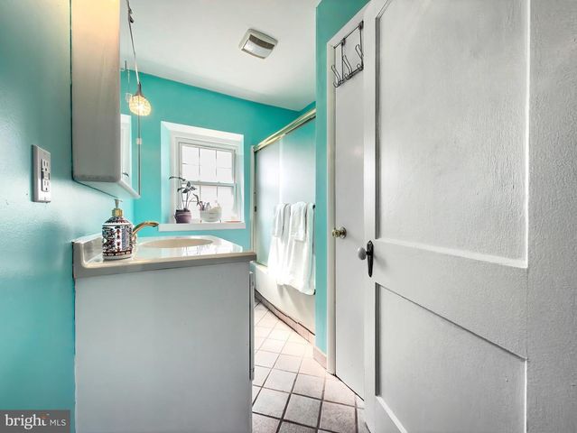 118 ELM DR, Lansdale, PA 19446