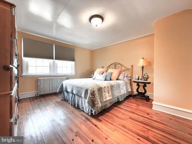 118 ELM DR, Lansdale, PA 19446