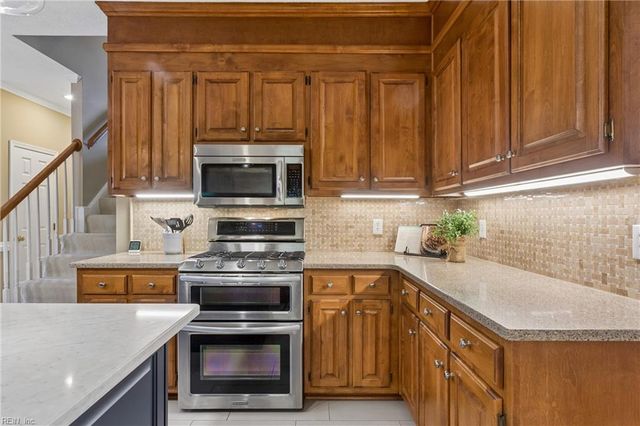 117 Manassas LOOP, Yorktown, VA 23693