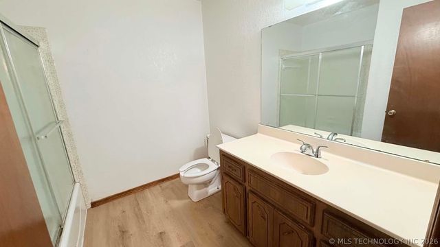 305 E Barclay Street, Henryetta, OK 74437