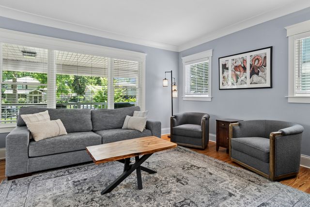 4812 Stonewall Avenue, Downers Grove, IL 60515