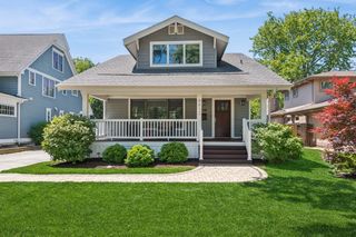 4812 Stonewall Avenue, Downers Grove, IL 60515